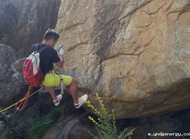 冠航拉力钩抓绳器在攀岩等户外运动中的使用